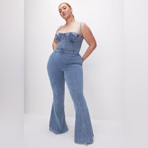 Good American soft sculpt extreme flare jeans